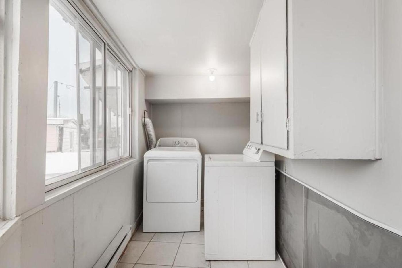 Apartment Spacious 3 Bedroom In Lasalle - 72 Montreal